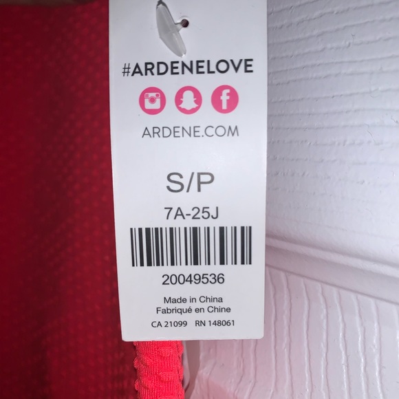 Brand new dress - Picture 2 of 2